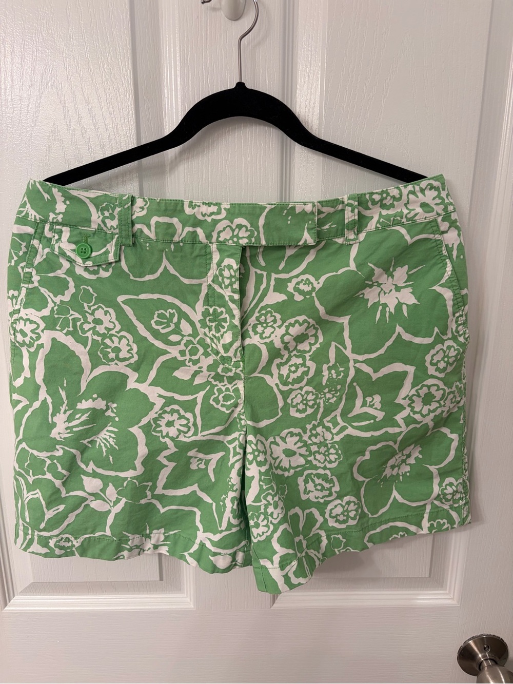 Jones New York Green and White Floral Bermuda Shorts